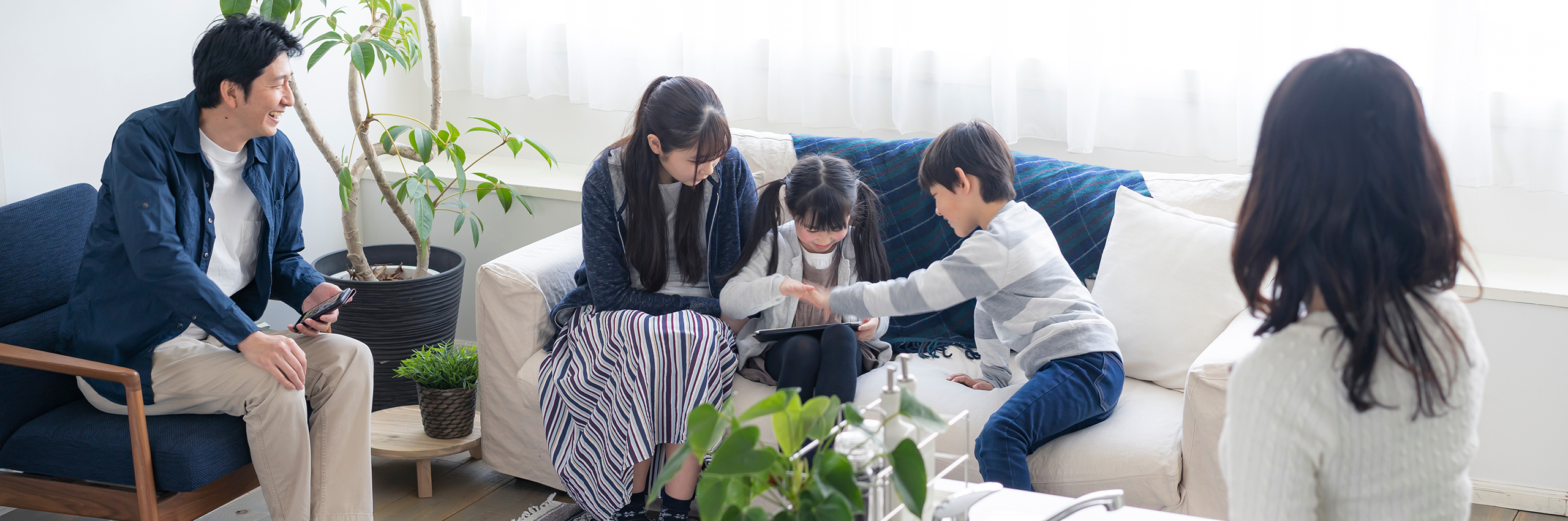 リビングの家族
