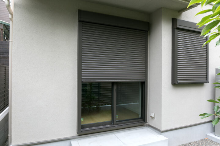 住宅の電動シャッター
